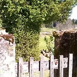 Aux Du Bourg Bed and Breakfast