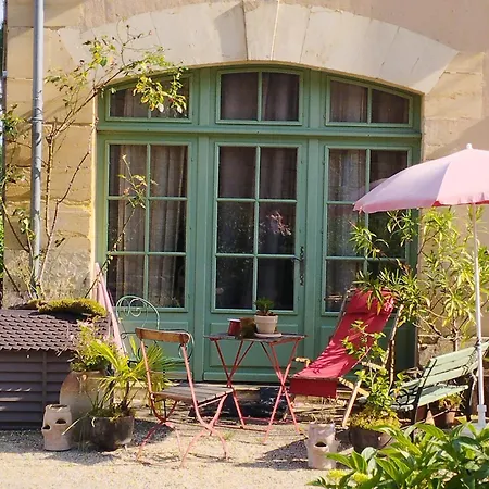 Aux Du Bourg Bed & Breakfast Saint-Avit-Senieur